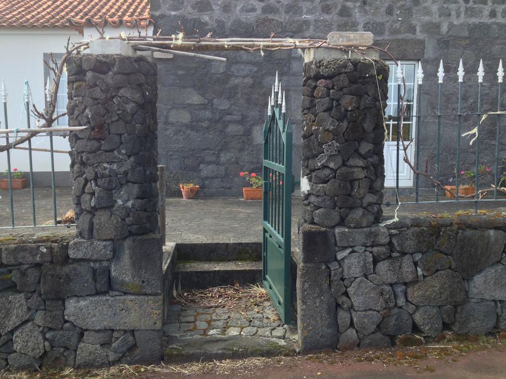 Alojamentos A Buraca São Roque do Pico エクステリア 写真